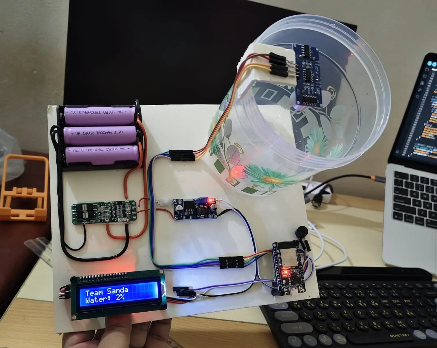 ESP32 IoT Water Level Monitor: Firebase Live Dashboard
